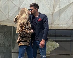 Leandro Penna celebró nuevo hito en su relación con tiernas postales