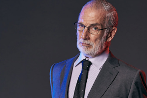 Muerte de Patricio Egaña en "Juegos de poder" desató ola de teorías en redes sociales