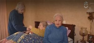 Mujer donó 1.9 millones de pesos a abuelitas que vivían hace 5 meses sin agua