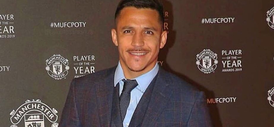 Alexis Sánchez fue fotografiado con quien sería su nueva pareja en Londres