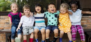 Afinidad con los niños ¿Qué carrera elegir si tus hijos la tienen?