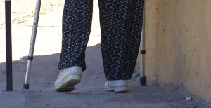 Juez desestima condena a mujer de 72 años por construir rampa fuera de su hogar