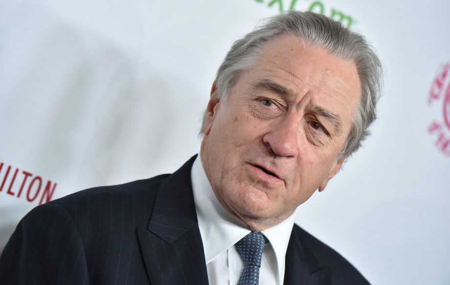 Robert de Niro demandó a ex empleada: Veía "Friends" y usó las millas de viaje del actor