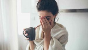 Beber tres tazas de café aumenta la migraña, indica un estudio