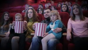 Revisa los estrenos que llegan este jueves a los cines chilenos