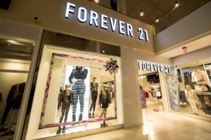 Forever 21 se encuentra analizando la opción de declararse en quiebra