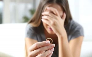 ¿Qué? Mujer pidió el divorcio porque estaba cansada de tener un "marido perfecto"