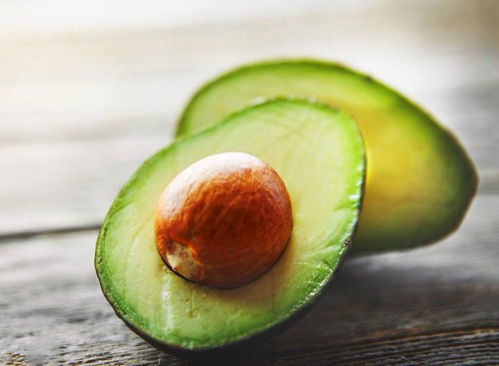 alimentos que ayudarán a crecer tu pelo