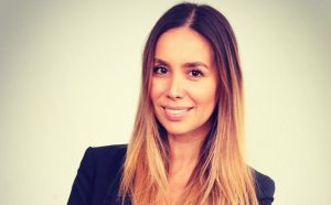 Romina Salazar se desempeña como asesora en el gobierno de Piñera