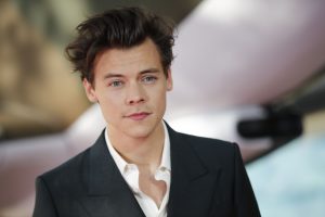 Trabajador de Starbucks se hizo viral por su increíble parcido a Harry Styles