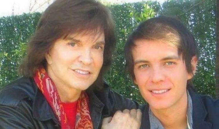 El motivo por el que el hijo de Camilo Sesto casi no se despide de su padre tras su muerte