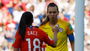 ¡Secas! Christiane Endler y Camila Sáez nominadas al once ideal de la FIFA