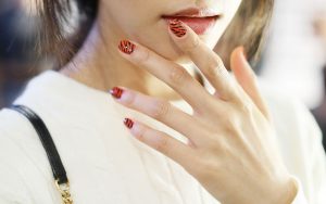Uñas con punta almendrada: Descubre la nueva tendencia en manicure