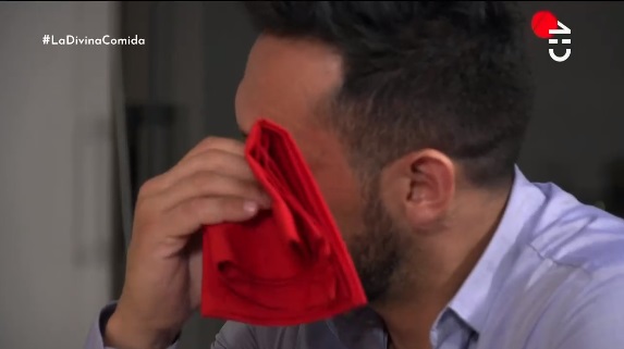 el potro sorprendió por su sensibilidad en la divina comida