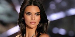 Kendall Jenner sorprendió con radical cambio de look en la semana de la moda de Londres