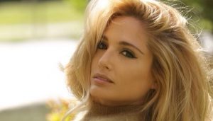 Mane Swett sorprendió con delicado desnudo en Instagram