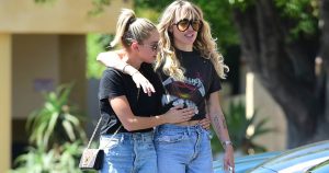 Miley Cyrus terminó con su polola tras dos meses de relación
