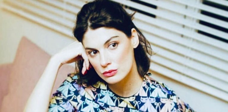 Protagonista de "Gemelas" Paloma Moreno sorprendió con osada sesión de fotos al desnudo