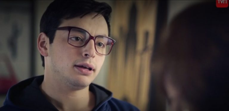 Pollo Castillo sorprende con su faceta actoral en "Amor en línea"