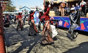 Tradiciones Fiestas Patrias: Los barrios donde pasará la 'Fonda Móvil' de Santiago