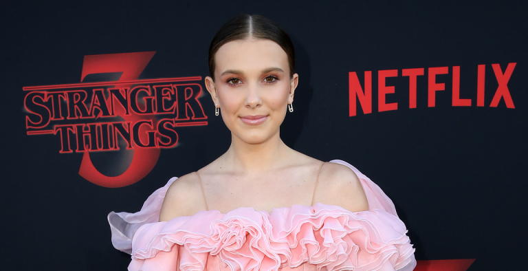 ¡Adios castaño! Millie Bobby Brown se somete a radical cambio look