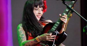 ¿Qué opinas? Así luce el mural de Mon Laferte en Av. Matta