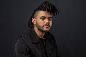 The Weeknd sorprende con radical cambio de look