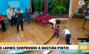 Rocío Marengo trató de evitar que niño embajador de la Teletón se cayera en "Viva la pipol": Terminó ella en el piso