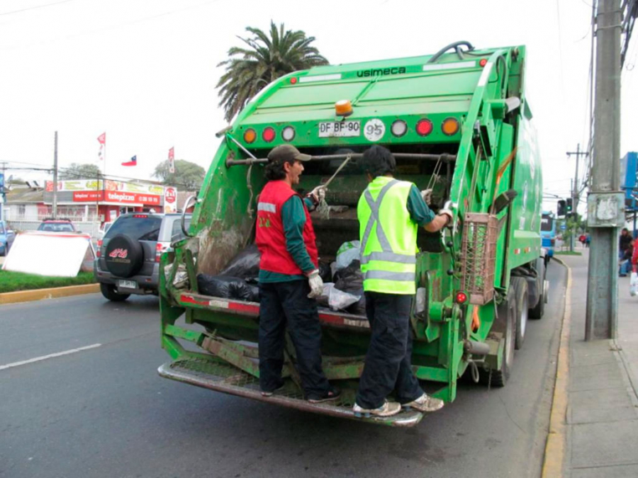 Recolectores de basura lanzan viral para pedir no quemar plásticos