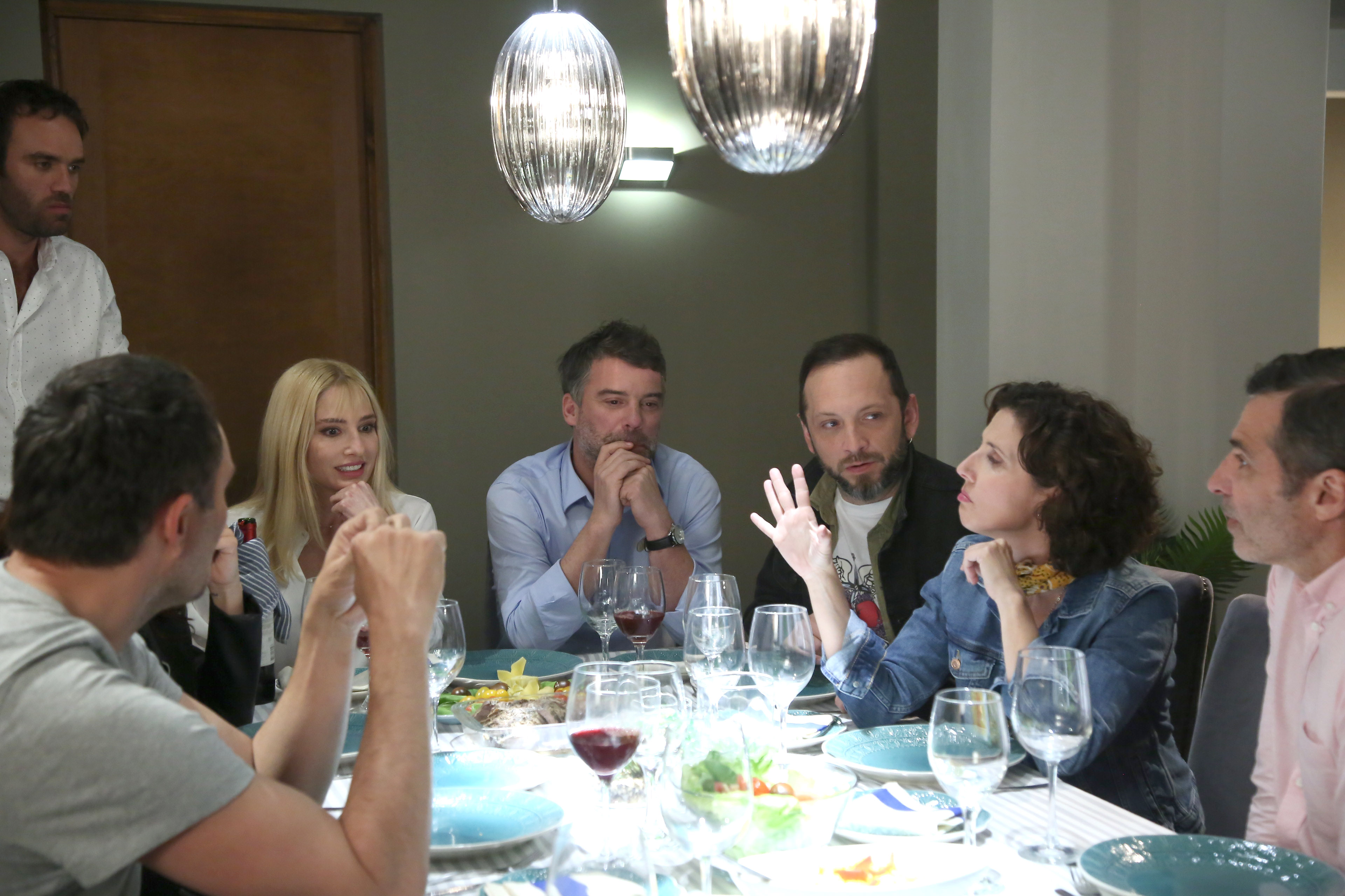 Mega lanza segundo spot de '100 días para enamorarse'