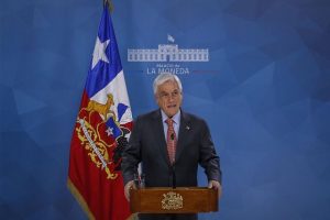 Presidente Piñera anuncia suspensión en alza del valor de pasajes
