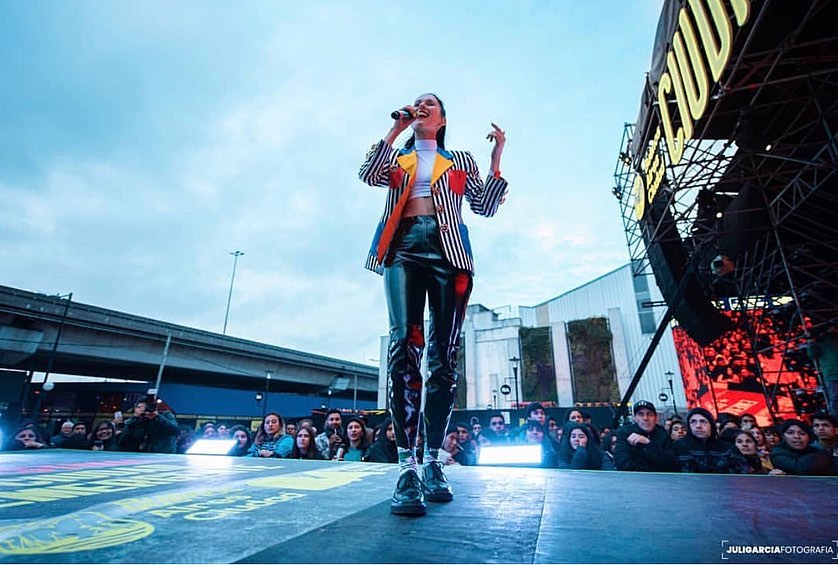 Francisca Valenzuela hizo un llamado a la comunidad mundial por situación en Chile