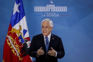 Diputados solicitan que TVN transmita en vivo acusación constitucional contra Sebastián Piñera