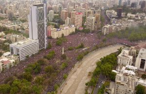 Mira el impresionante timelapse de la llamada "marcha más grande de Chile"