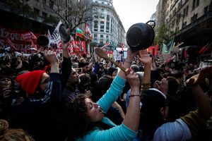 Gran manifestación en Argentina en apoyo a la situación chilena