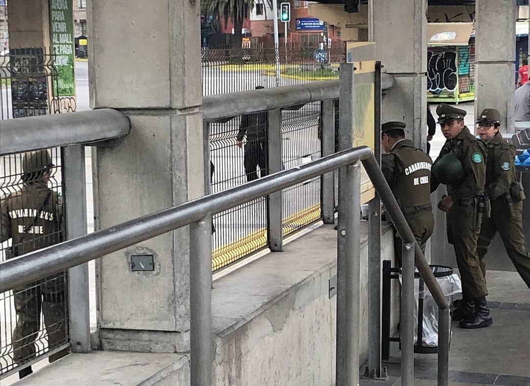 Valparaíso: metro con resguardo policial tras llamado a evasión en la Región