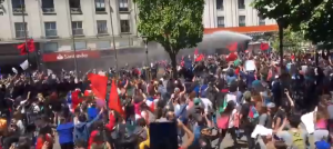 Con ayuda del guanaco: viralizan videos de fiesta electrónica en la plaza de Concepción