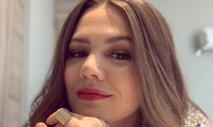 Joy Huerta mostró el bello tatuaje que se hizo en honor a su esposa y su hija