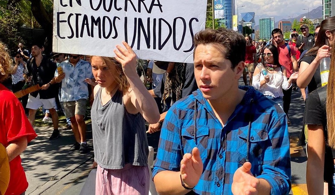 Karol Lucero respondió con video a insultos y acusaciones que ha recibido en protestas