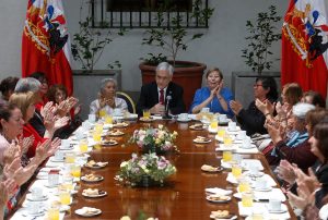"Esta hue...es innecesaria" filtración de audio de Martín Cárcamo durante discurso de Sebastián Piñera