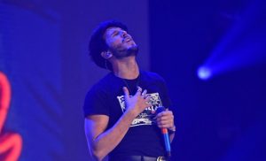 ¡Revisa los mejores momentos del show de Sebastián Yatra en Chile!