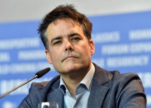 Sebastián Lelio envió apoyo a manifestaciones del país