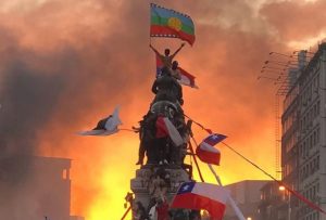 Icónica foto de la 'revolución' no será parte de las cartas de "Mitos y leyendas"