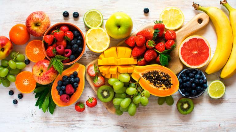 Estas son las mejores frutas para incluir en tu dieta si buscas bajar de peso