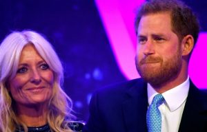 Príncipe Harry se emociona hasta las lágrimas al hablar del embarazo de Meghan Markle