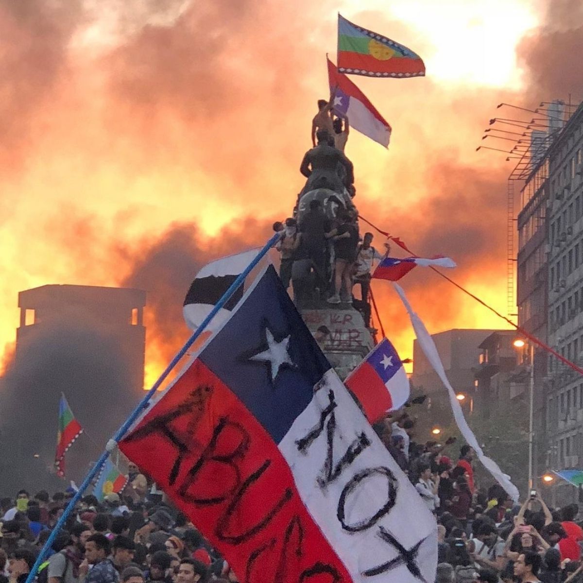 La historia detrás de la foto viral de la marcha más grande de Chile
