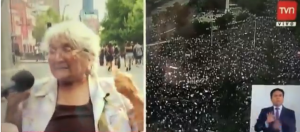 Abuelita en silla de ruedas saca aplausos con potente discurso