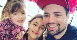 Daniel Valenzuela muestra orgulloso el talento deportivo de su hija mayor