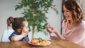 Consejos para que tus hijos "mañosos" se coman la comida