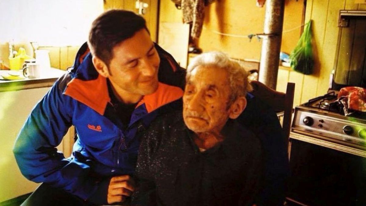 La molestia de Pancho Saavedra al viralizarse foto de Don Celino tras anuncio de Piñera